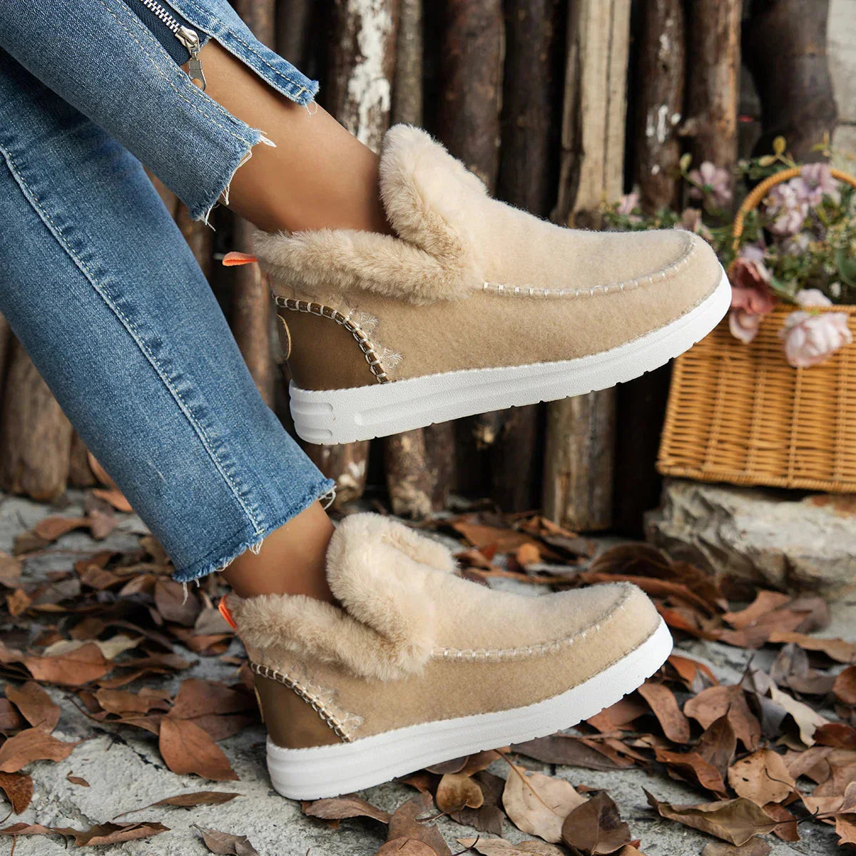 Otta Women's Plush-Lined Winter Shoes - product image 3